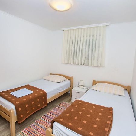 Apartmani Marijana Цезарица Екстериор снимка