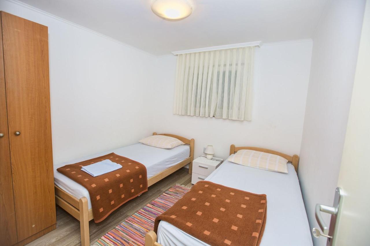 Apartmani Marijana Цезарица Екстериор снимка