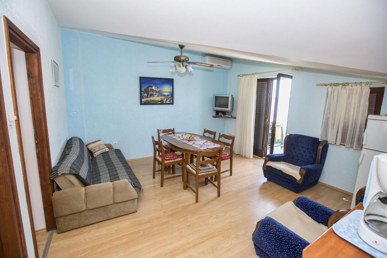 Apartmani Marijana Цезарица Екстериор снимка